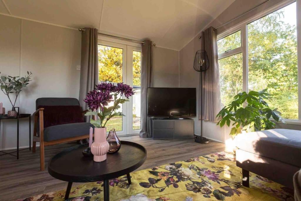 6-Persoons Chalet In Voorthuizen Op De Veluweヴィラ エクステリア 写真